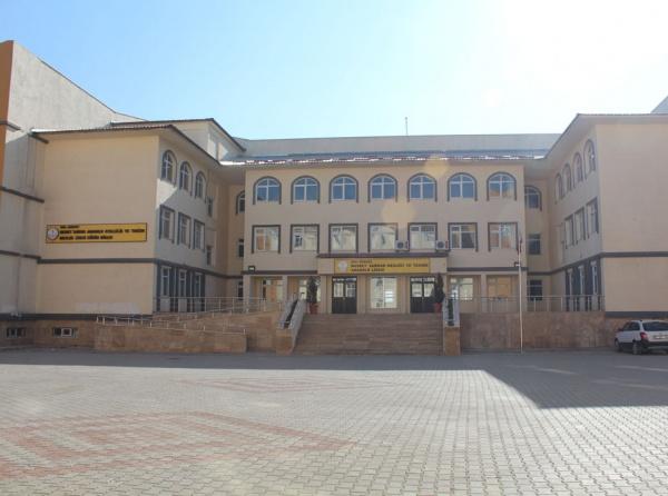 Nusret Sarman Mesleki ve Teknik Anadolu Lisesi Fotoğrafı